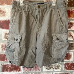 American Eagle Gray Khaki Cargo Shorts size 33